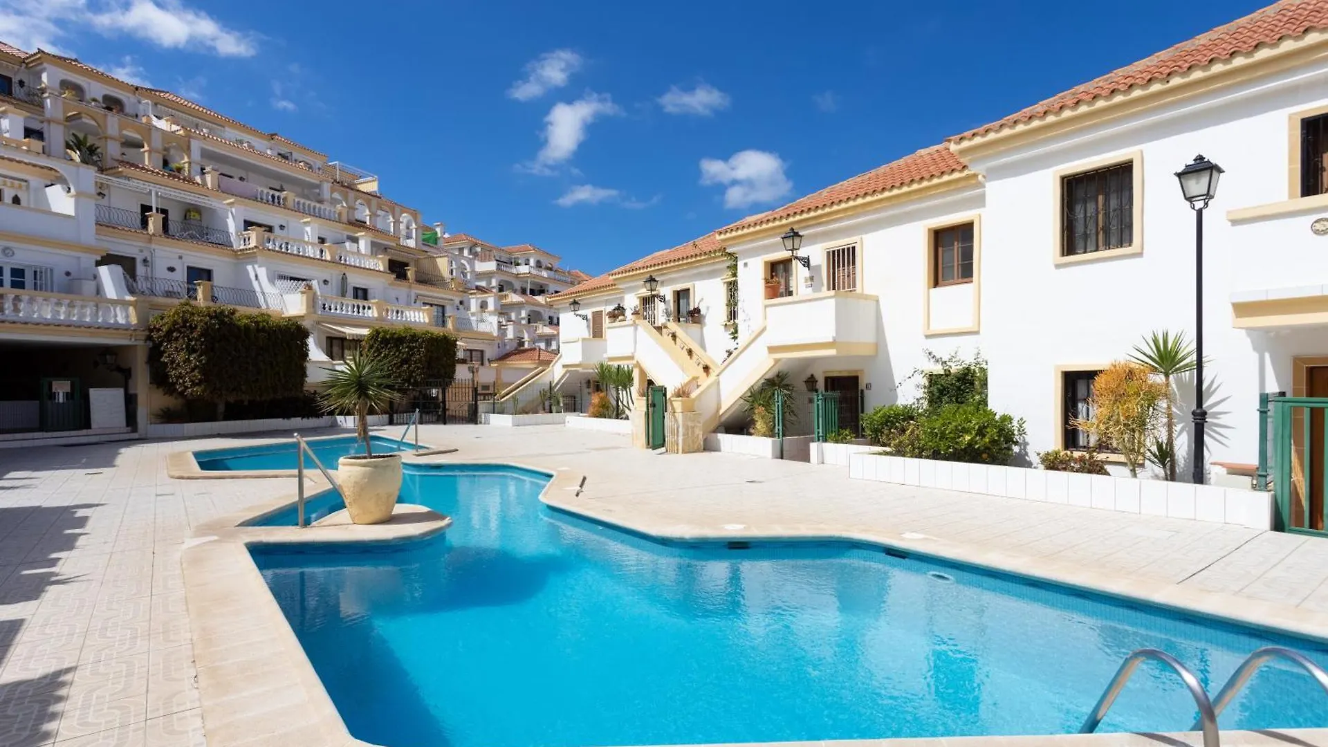 Seaescape With Ocean, King Size Bed, Wifi, Smart Tv, Free Parking 2 Pools Access Apartment Costa Adeje